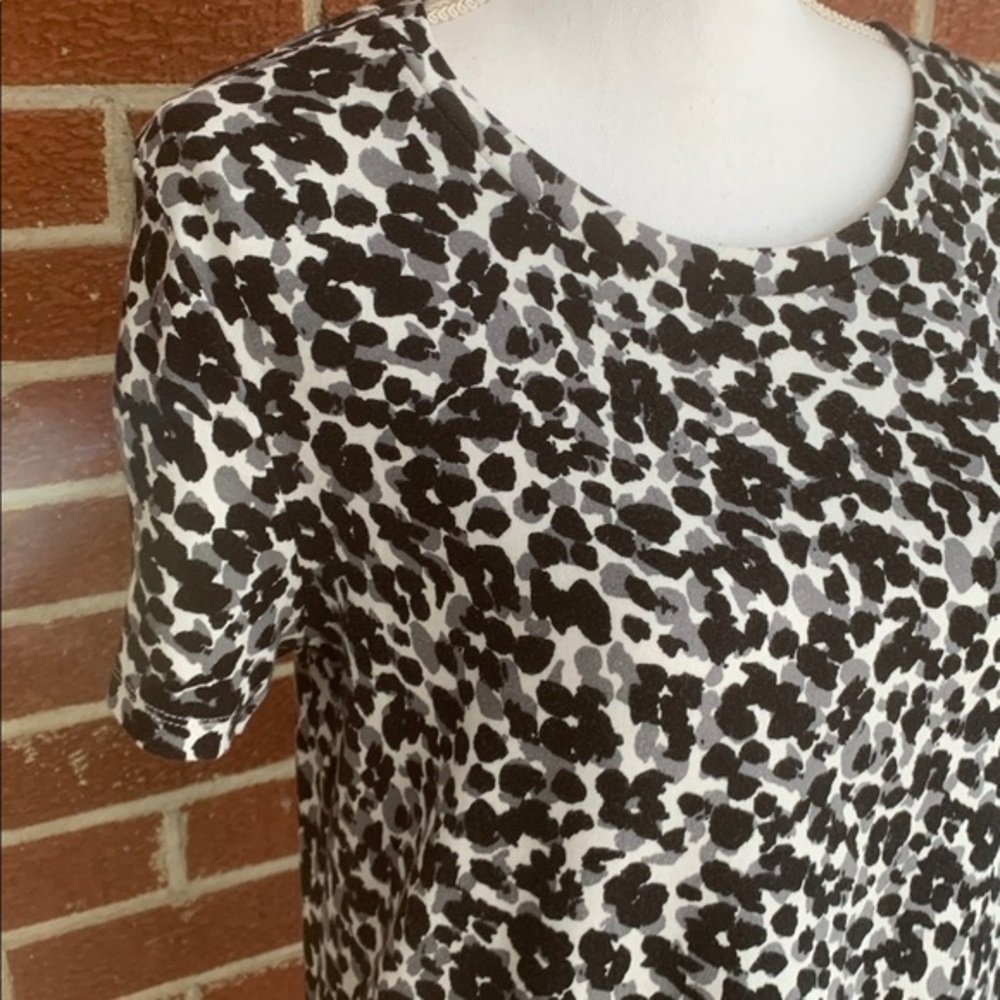 Ellen Tracy black and white animal print